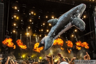 inflatable whale at the Gojira show wacken 2018